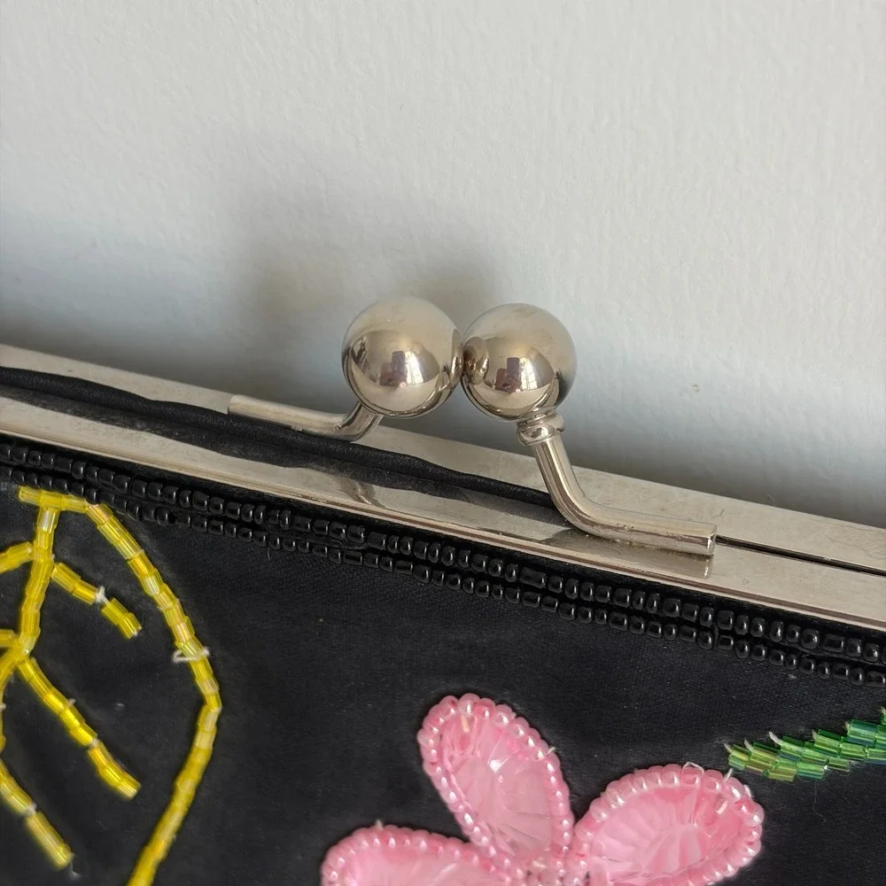Unbranded vintage beaded